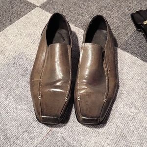 Men's dress shoes